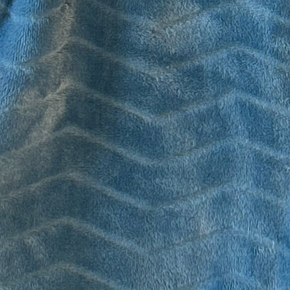 Blue Plush Wrap Bathrobe OSFM Spa Soft Travel Gift Cozy Gift Loungewear Bath - Picture 8 of 8